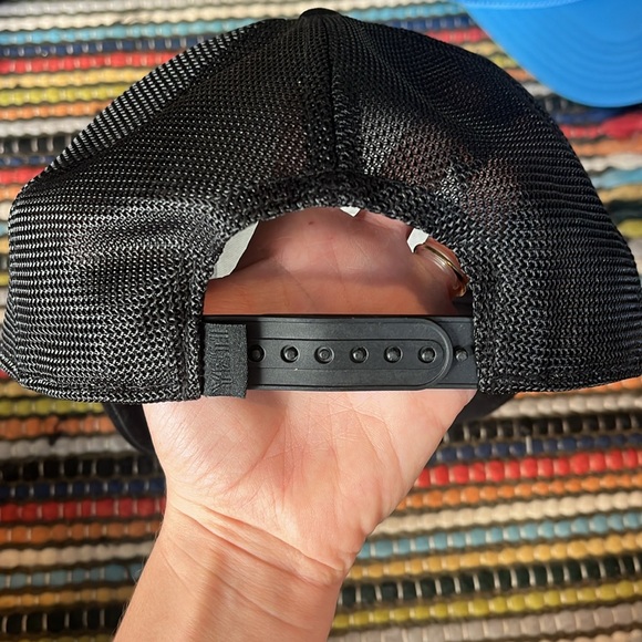 Yeti hat - Picture 2 of 3